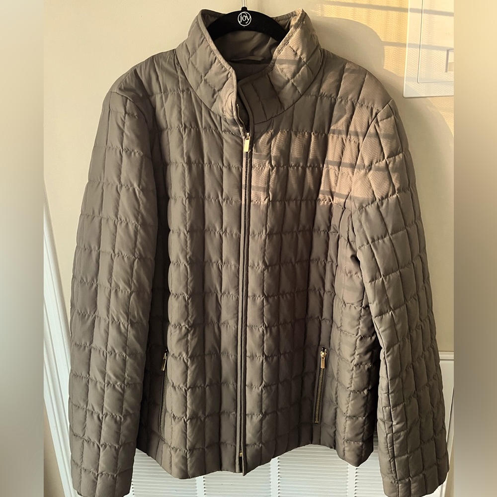 Olive green zip-front quilted jacket